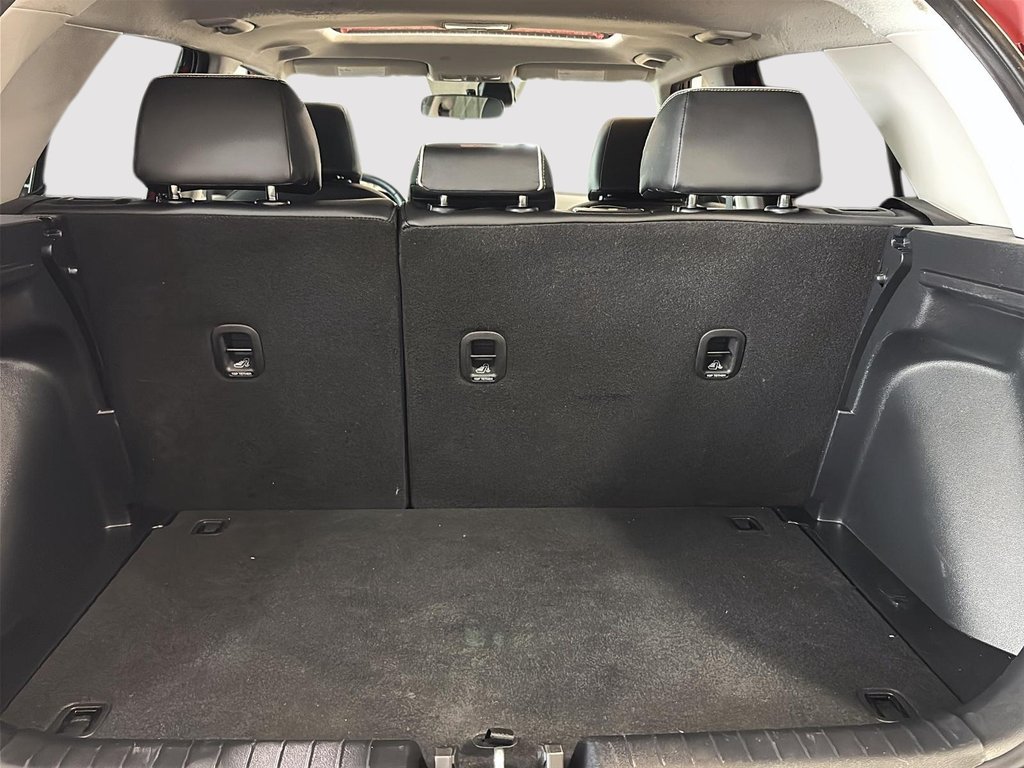 Hyundai Venue ULTIMATE TOIT BLUELINK CARPLAY CAMERA NAVI 2023 à Montréal, Québec - 8 - w1024h768px