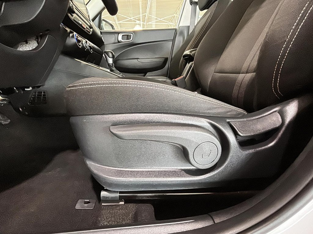2024 Hyundai Venue PREFERRED CAMERA SIEGES ET VOLANT CHAUFFANT MAGS in Montréal, Quebec - 19 - w1024h768px