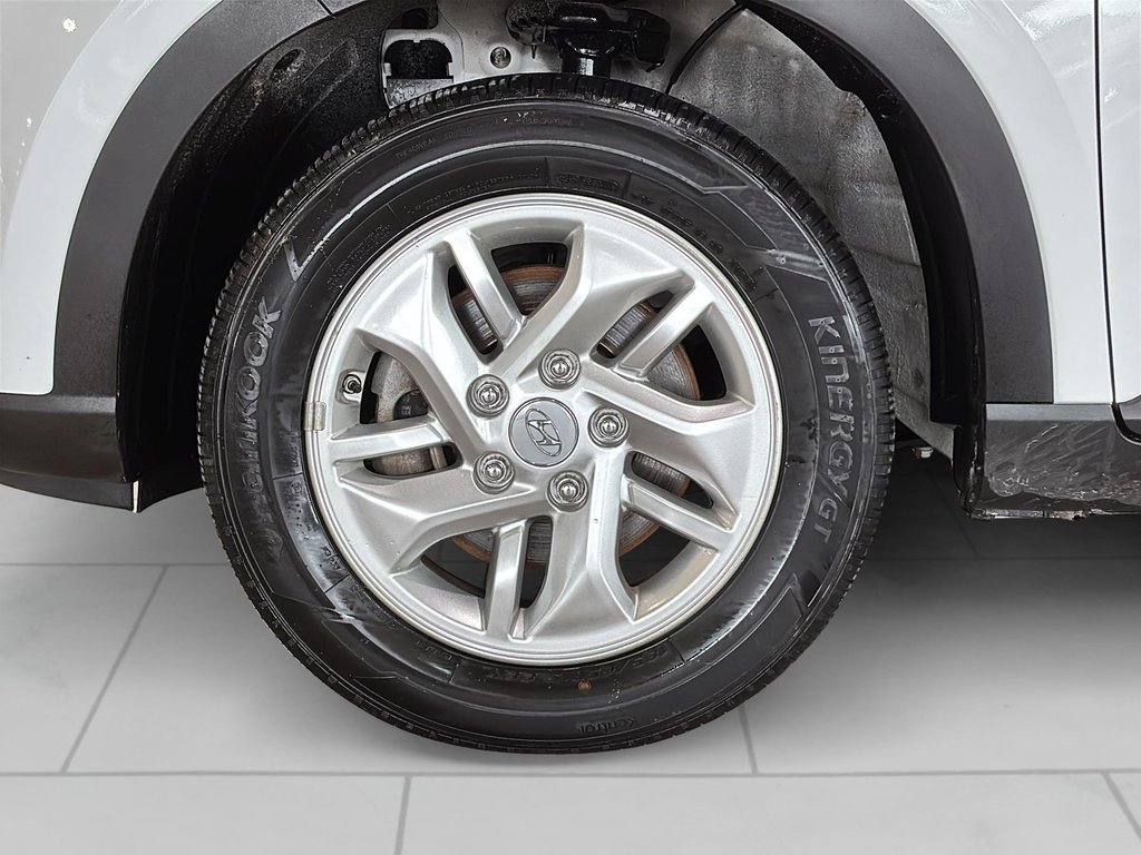 2024 Hyundai Venue PREFERRED CAMERA SIEGES ET VOLANT CHAUFFANT MAGS in Montréal, Quebec - 5 - w1024h768px