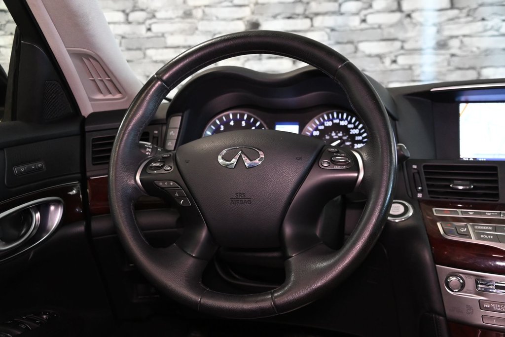 2016 Infiniti Q70 3.7 PREMIUM BOSE NAVI CAMERA TOIT PANORAMIQUE CUIR in Montréal, Quebec - 35 - w1024h768px