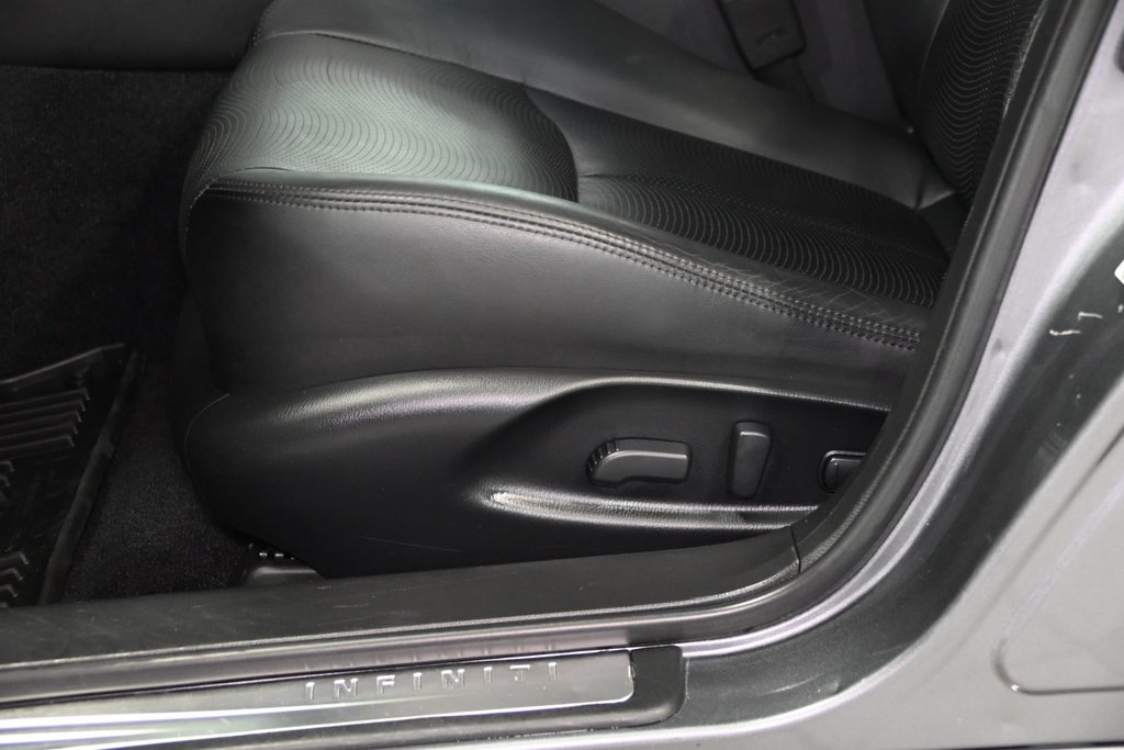 2016 Infiniti Q70 3.7 PREMIUM BOSE NAVI CAMERA TOIT PANORAMIQUE CUIR in Montréal, Quebec - 24 - w1024h768px
