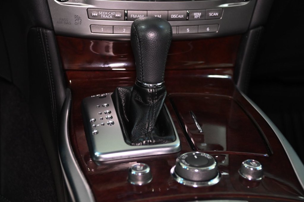 2016 Infiniti Q70 3.7 PREMIUM BOSE NAVI CAMERA TOIT PANORAMIQUE CUIR in Montréal, Quebec - 40 - w1024h768px
