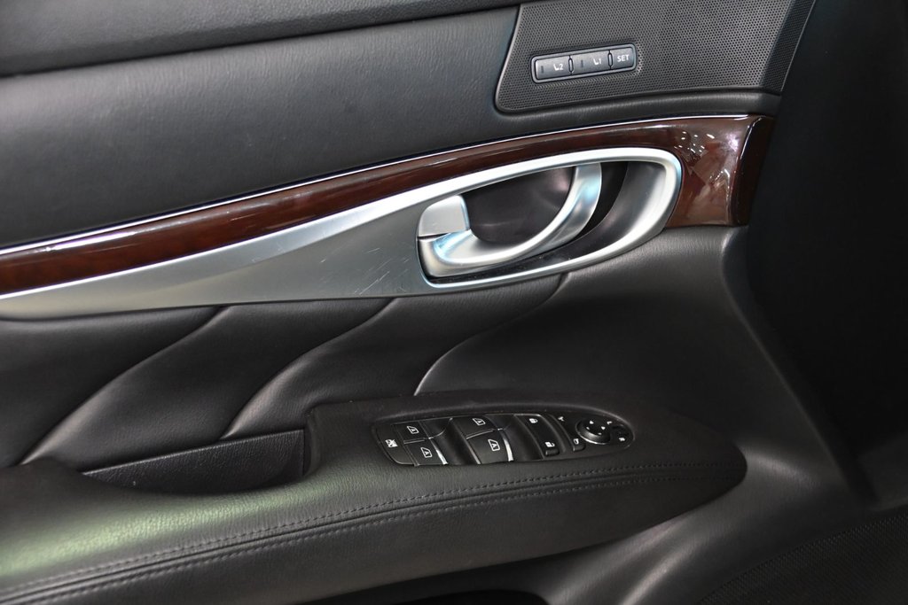 2016 Infiniti Q70 3.7 PREMIUM BOSE NAVI CAMERA TOIT PANORAMIQUE CUIR in Montréal, Quebec - 23 - w1024h768px