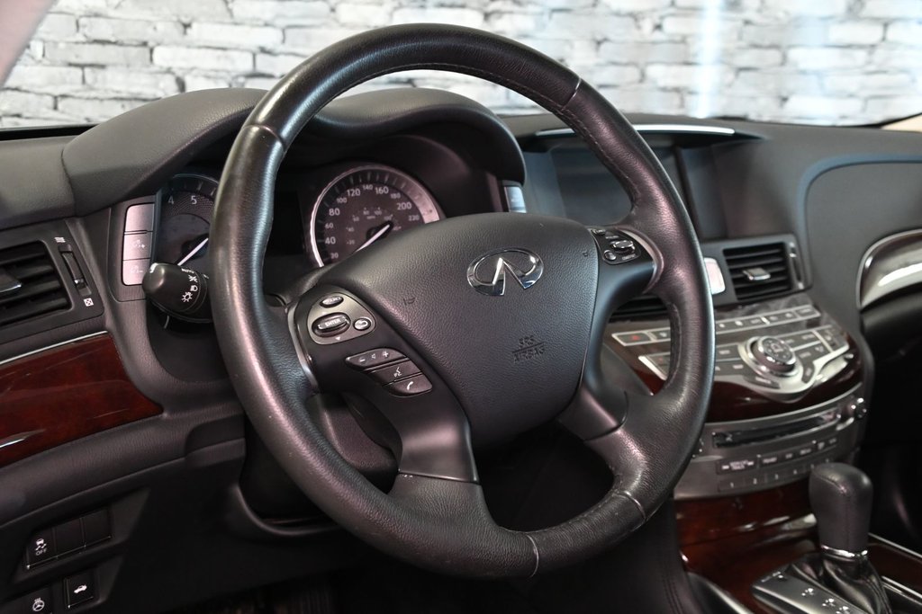 2016 Infiniti Q70 3.7 PREMIUM BOSE NAVI CAMERA TOIT PANORAMIQUE CUIR in Montréal, Quebec - 20 - w1024h768px