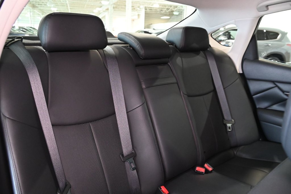 2016 Infiniti Q70 3.7 PREMIUM BOSE NAVI CAMERA TOIT PANORAMIQUE CUIR in Montréal, Quebec - 18 - w1024h768px
