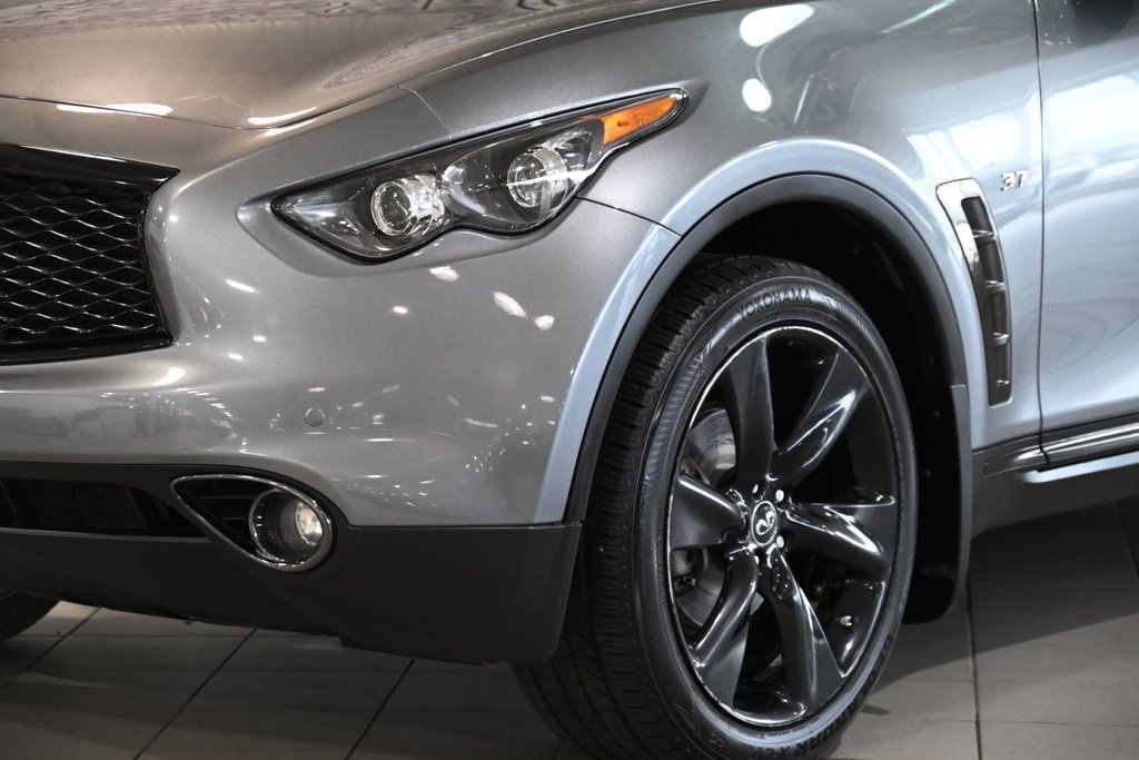 2017 Infiniti QX70 SPORT in Montréal, Quebec - 16 - w1024h768px