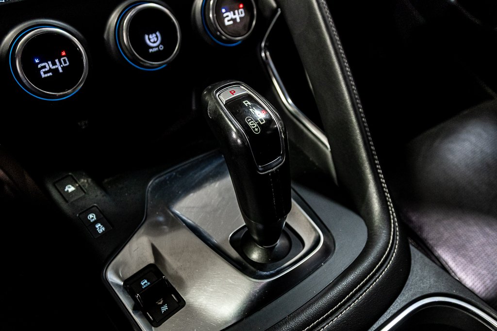 Jaguar E-PACE R-DYNAMIC HSE AWD TOIT PANORAMIQUE CUIR GPS CAMERA 2018 à Montréal, Québec - 32 - w1024h768px