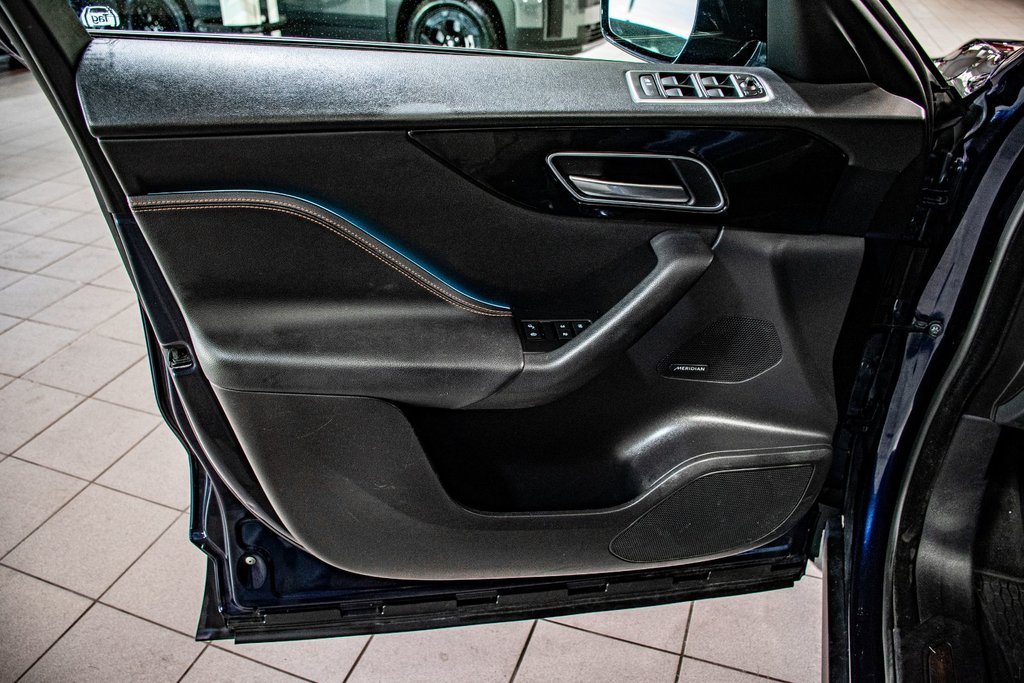Jaguar F-PACE PRESTIGE 20D DIESEL AWD TOIT OUVRANT NAV CUIR CAM 2018 à Montréal, Québec - 25 - w1024h768px