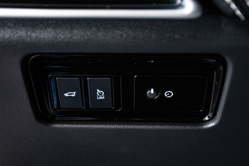 Jaguar F-PACE R-SPORT V6 NAVIGATION TOIT PANORAMIQUE MAGS 22'' 2019 à Montréal, Québec - 32 - w1024h768px