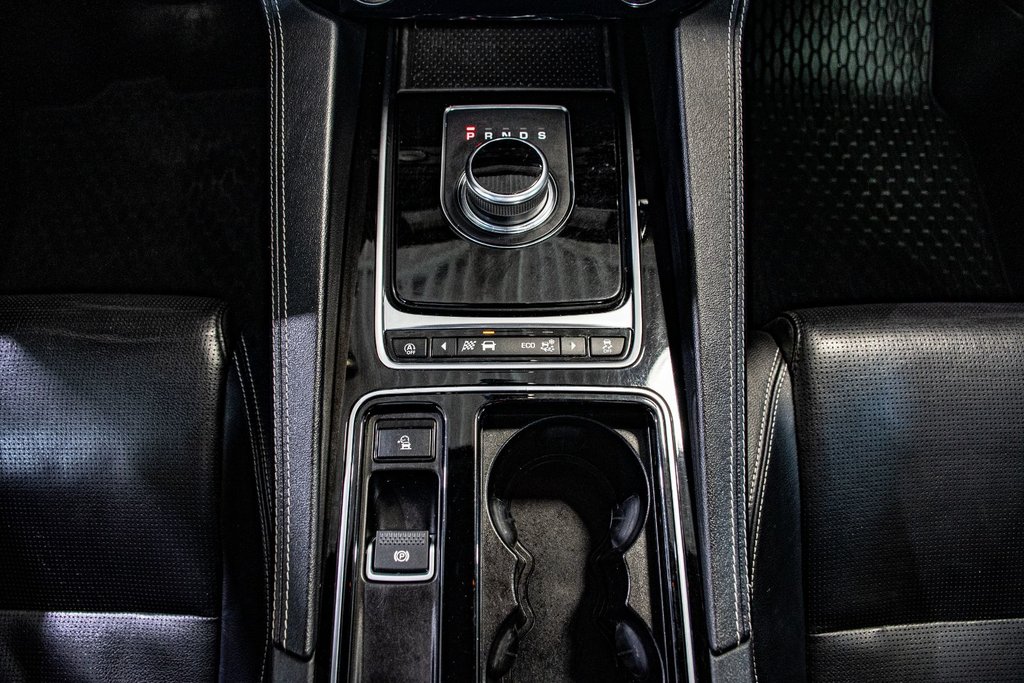 Jaguar F-PACE R-SPORT V6 NAVIGATION TOIT PANORAMIQUE MAGS 22'' 2019 à Montréal, Québec - 28 - w1024h768px