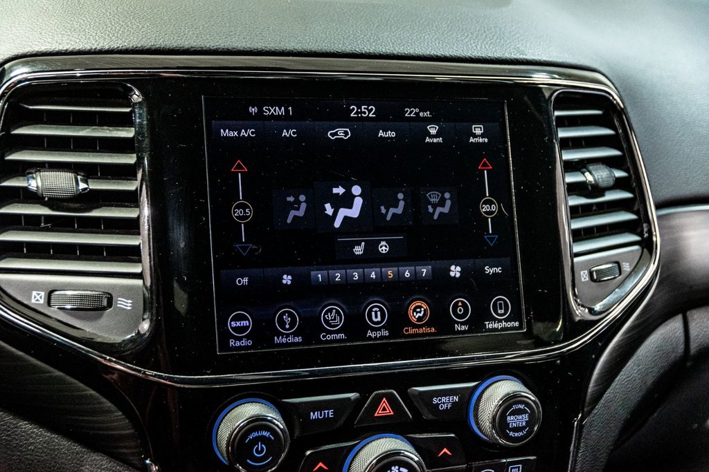 Jeep Grand Cherokee UPLAND V6 3.6L 4X4 SIÈGES VOLANT CHAUFFANT CAMERA 2019 à Montréal, Québec - 25 - w1024h768px
