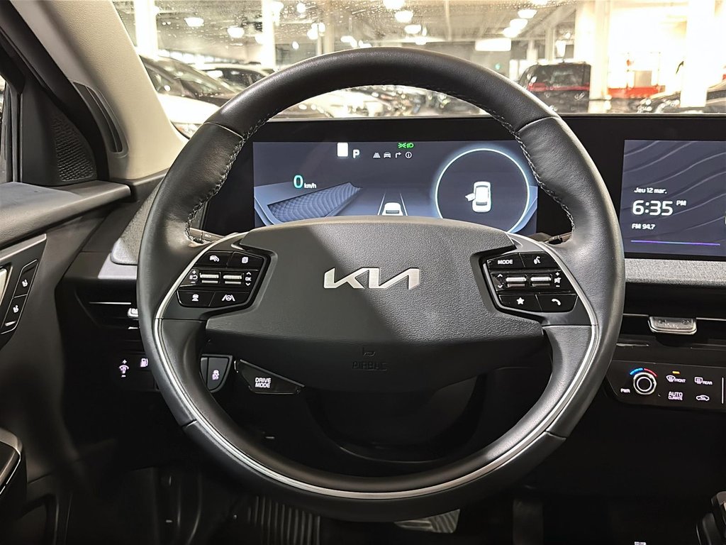 2024 Kia EV6 AWD LAND GPS MAGS SIEGE CHAUFFANT CARPLAY CHARGEUR in Montréal, Quebec - 29 - w1024h768px
