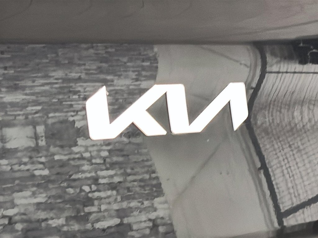 2024 Kia EV6 AWD LAND GPS MAGS SIEGE CHAUFFANT CARPLAY CHARGEUR in Montréal, Quebec - 10 - w1024h768px
