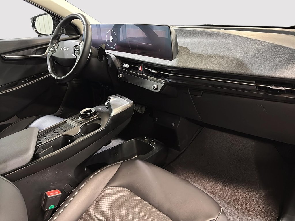2024 Kia EV6 AWD LAND GPS MAGS SIEGE CHAUFFANT CARPLAY CHARGEUR in Montréal, Quebec - 17 - w1024h768px