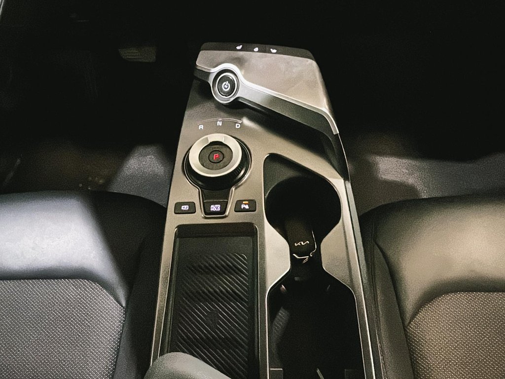 2024 Kia EV6 AWD LAND GPS MAGS SIEGE CHAUFFANT CARPLAY CHARGEUR in Montréal, Quebec - 26 - w1024h768px