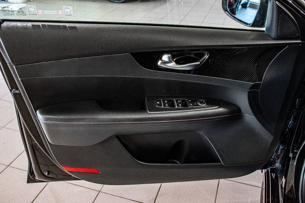 Kia Forte GT CARPLAY CAMERA TOIT CHARGEUR SANS FIL 2021 à Montréal, Québec - 22 - w1024h768px