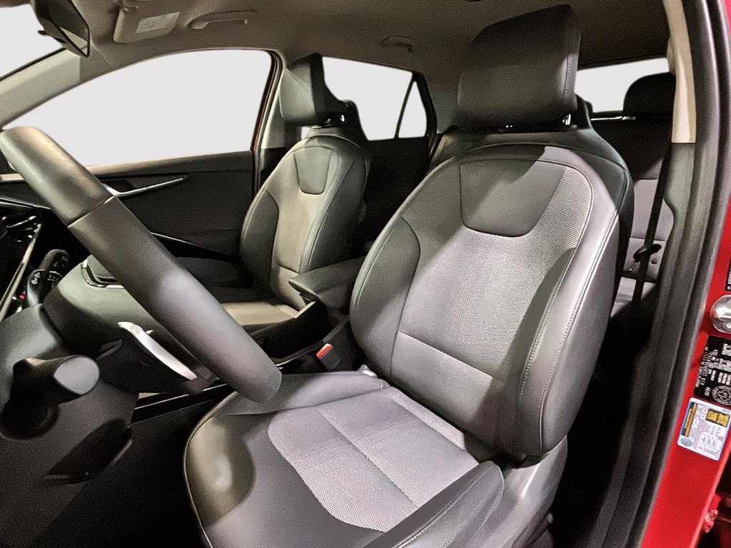 Kia Niro EV WIND+ GPS CAMERA CARPLAY KEYLESS VOLANT CHAUFFANT 2025 à Montréal, Québec - 14 - w1024h768px