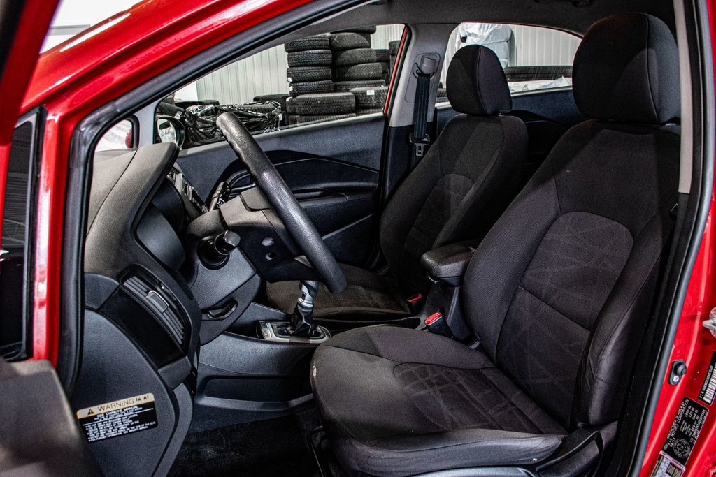 2013 Kia Rio LX SIEGES CHAUFFANTS AIR CLIMATISÉ MANUELLE in Montréal, Quebec - 19 - w1024h768px