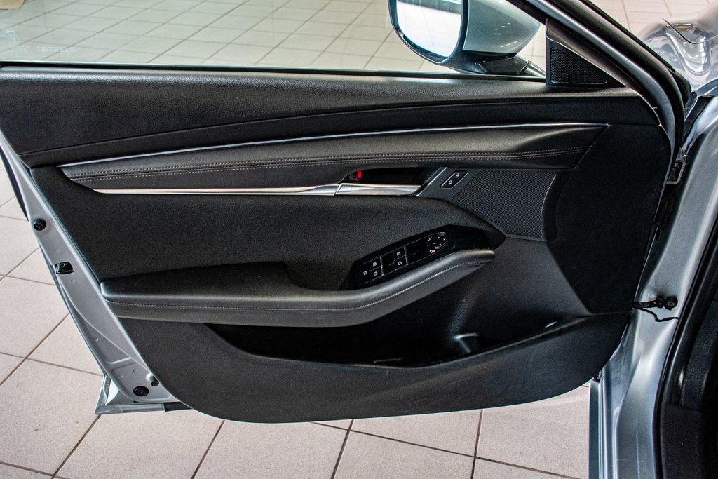 2019 Mazda 3 Sport AWD CARPLAY CAMERA KEYLESS VOLANT CHAUFFANT in Montréal, Quebec - 19 - w1024h768px