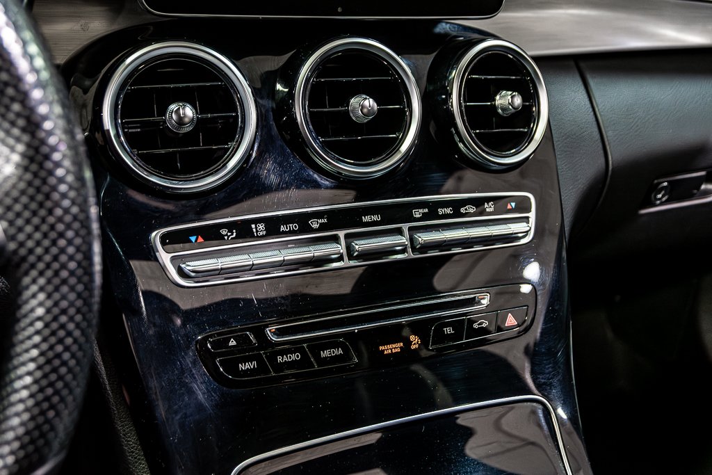 2017 Mercedes-Benz C-Class C 300 4MATIC CUIR TOIT PANORAMIQUE NAVI AMG PACK in Montréal, Quebec - 26 - w1024h768px