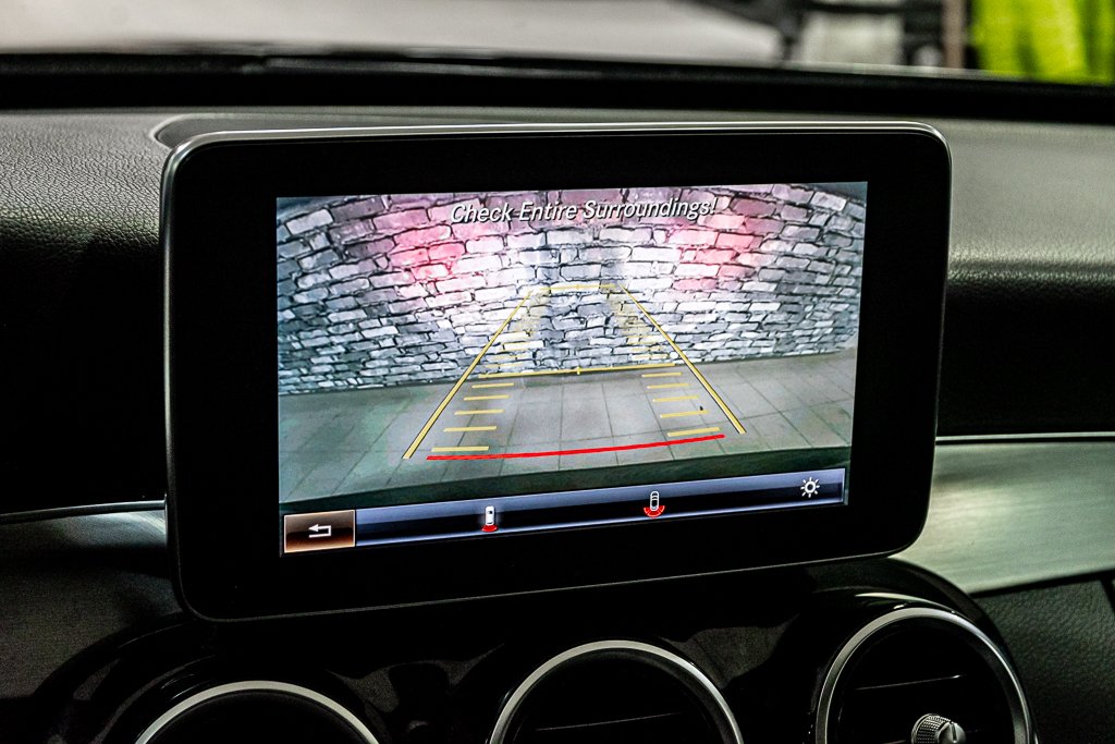 2017 Mercedes-Benz C-Class C 300 4MATIC CUIR TOIT PANORAMIQUE NAVI AMG PACK in Montréal, Quebec - 25 - w1024h768px
