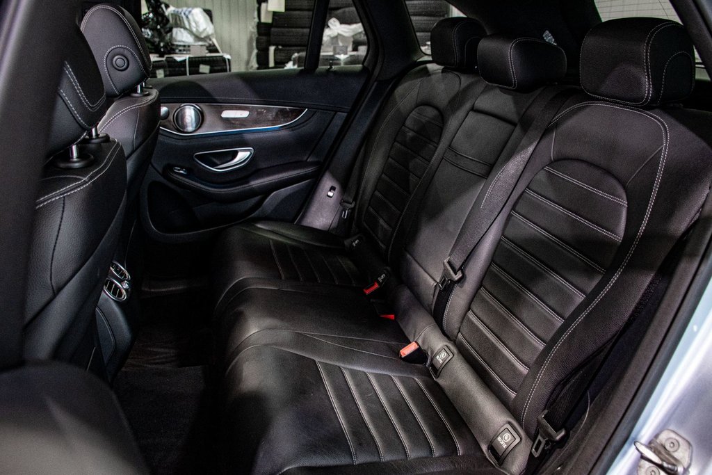 2016 Mercedes-Benz GLC 300 4MATIC TOIT PANORAMIQUE CUIR NAVIGATION in Montréal, Quebec - 26 - w1024h768px