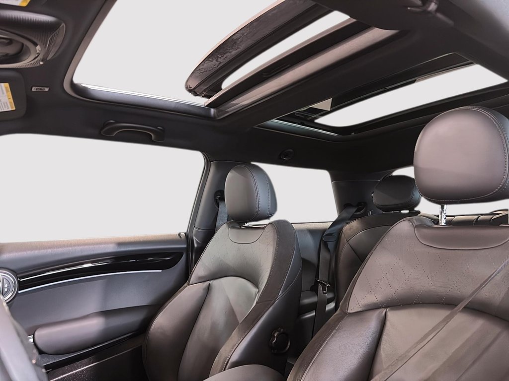 MINI 3 Door John Cooper Works TOIT ROUGE GPS CUIR MAGS 2022 à Montréal, Québec - 16 - w1024h768px