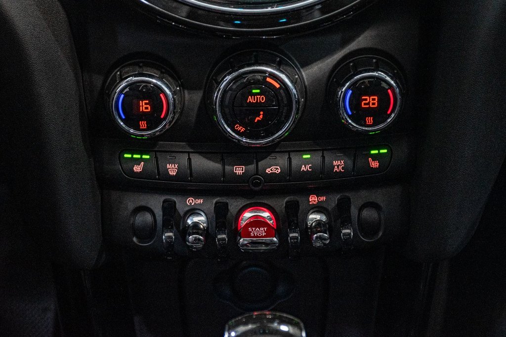 2024 MINI 5 Door COOPER TOIT OUVRANT NAVIGATION CAM CUIR in Montréal, Quebec - 28 - w1024h768px