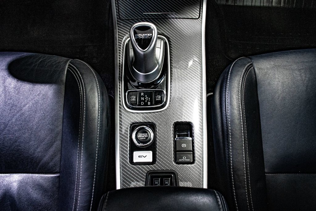 2019 Mitsubishi OUTLANDER PHEV GT AWD HYBRIDE TOIT CUIR SIEGES CHAUFFANTS in Montréal, Quebec - 37 - w1024h768px