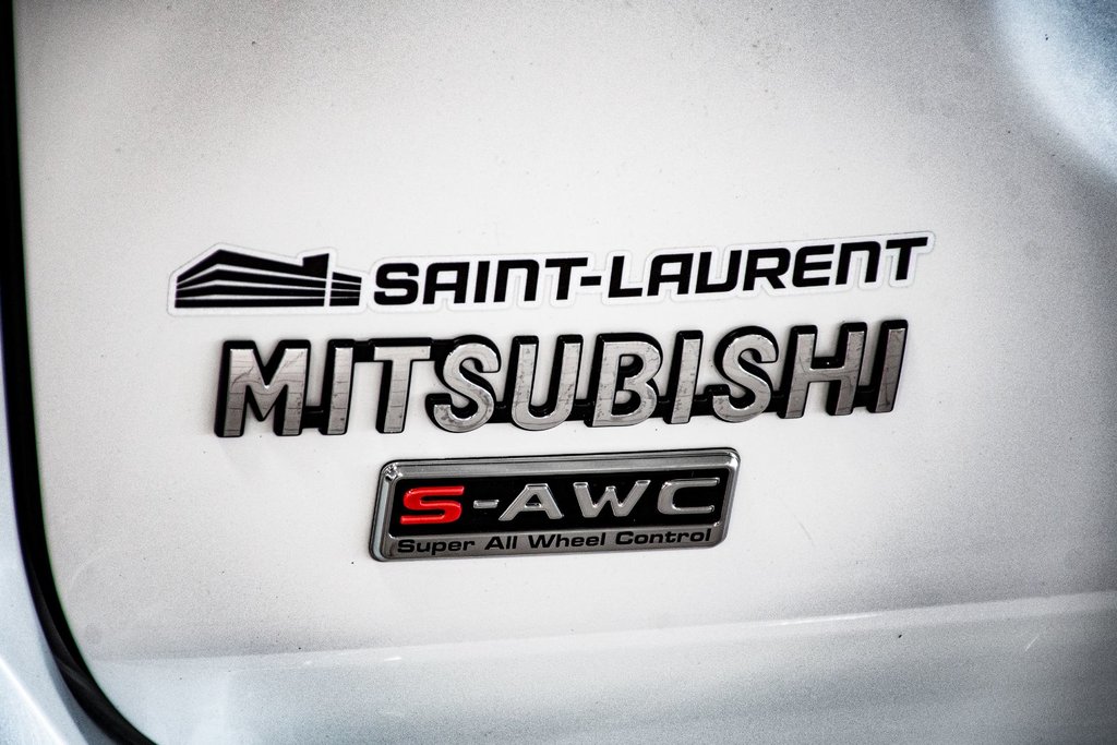 2019 Mitsubishi OUTLANDER PHEV GT AWD HYBRIDE TOIT CUIR SIEGES CHAUFFANTS in Montréal, Quebec - 17 - w1024h768px