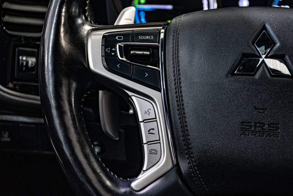 2019 Mitsubishi OUTLANDER PHEV GT AWD HYBRIDE TOIT CUIR SIEGES CHAUFFANTS in Montréal, Quebec - 42 - w1024h768px
