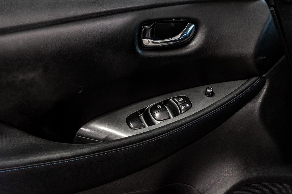 Nissan Leaf S ELECTRIQUE CAMERA SIEGES & VOLANT CHAUFFANT 2019 à Montréal, Québec - 17 - w1024h768px