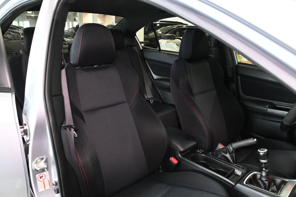 Subaru WRX AWD MANUELLE SIEGES CHAUFFANTS CAMERA  BLUETOOTH 2015 à Montréal, Québec - 18 - w1024h768px