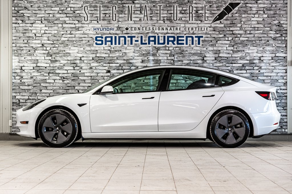 Tesla Model 3 CUIR RWD TOIT PANORAMIQUE CAMERA 2023 à Montréal, Québec - 9 - w1024h768px