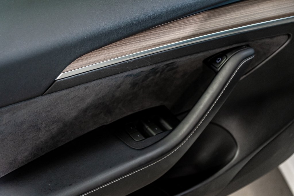 Tesla Model 3 CUIR RWD TOIT PANORAMIQUE CAMERA 2023 à Montréal, Québec - 15 - w1024h768px