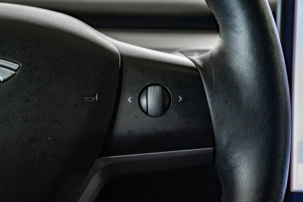 2022 Tesla Model Y LONG RANGE DUAL AWD MOTORS CUIR TOIT PANO NAV in Montréal, Quebec - 27 - w1024h768px