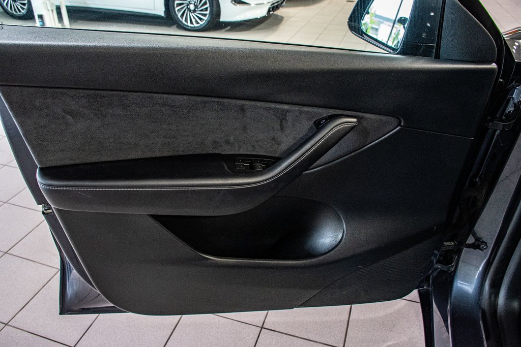 2022 Tesla Model Y LONG RANGE DUAL AWD MOTORS CUIR TOIT PANO NAV in Montréal, Quebec - 13 - w1024h768px