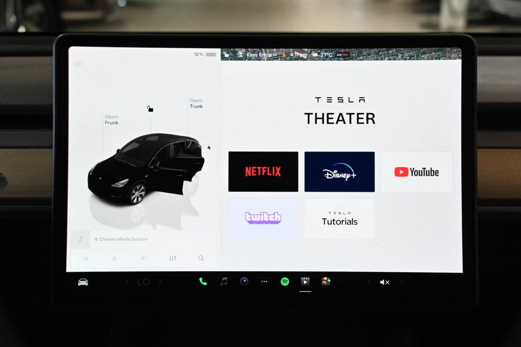 2023 Tesla Model Y STANDARD RANGE RWD CUIR TOIT PANO CAMERA in Montréal, Quebec - 28 - w1024h768px