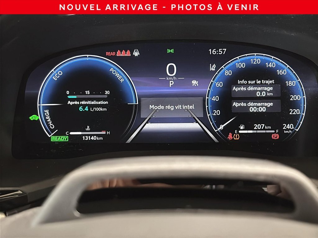 Toyota Camry XLE AWD HYBRID 8 ROUES CAM CUIR SIEGES CHAUFFANTS 2025 à Montréal, Québec - 6 - w1024h768px