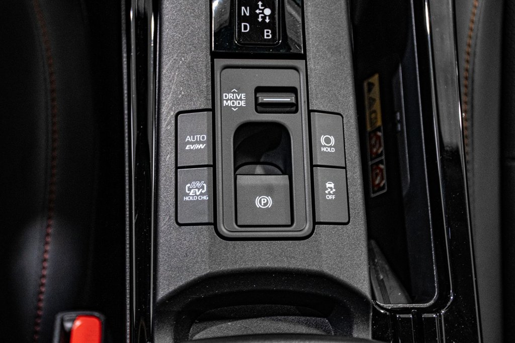 Toyota PRIUS PRIME XSE TOIT VITRÉ CAMERA 360 CUIR CARPLAY KEYLESS 2023 à Montréal, Québec - 35 - w1024h768px
