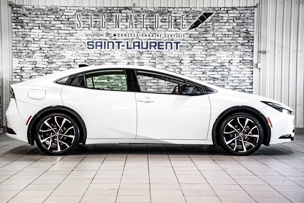 Toyota PRIUS PRIME XSE TOIT VITRÉ CAMERA 360 CUIR CARPLAY KEYLESS 2023 à Montréal, Québec - 11 - w1024h768px