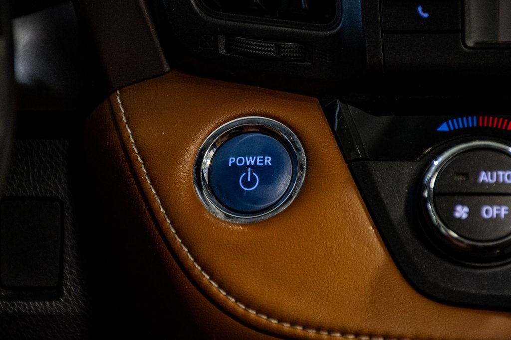 Toyota RAV4 Hybrid LIMITED AWD TOIT OUVRANT NAVIGATION CUIR 2016 à Montréal, Québec - 28 - w1024h768px