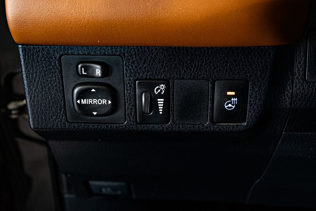 Toyota RAV4 Hybrid LIMITED AWD TOIT OUVRANT NAVIGATION CUIR 2016 à Montréal, Québec - 34 - w1024h768px