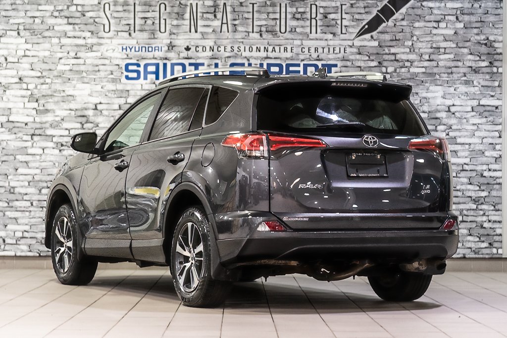 Toyota RAV4 LE AWD A/C SIEGES CHAUFFANTS CAMERA BLUETOOTH 2018 à Montréal, Québec - 12 - w1024h768px