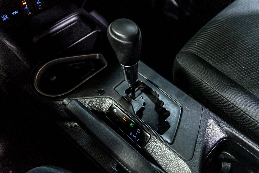 Toyota RAV4 LE AWD A/C SIEGES CHAUFFANTS CAMERA BLUETOOTH 2018 à Montréal, Québec - 32 - w1024h768px