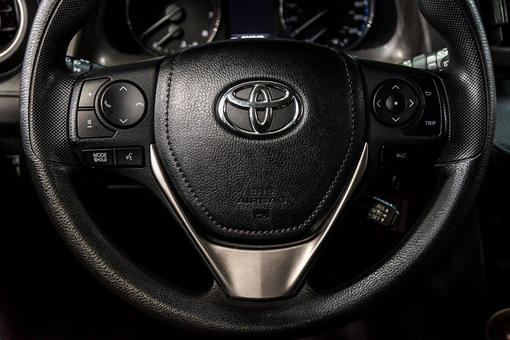 Toyota RAV4 LE AWD A/C SIEGES CHAUFFANTS CAMERA BLUETOOTH 2018 à Montréal, Québec - 27 - w1024h768px