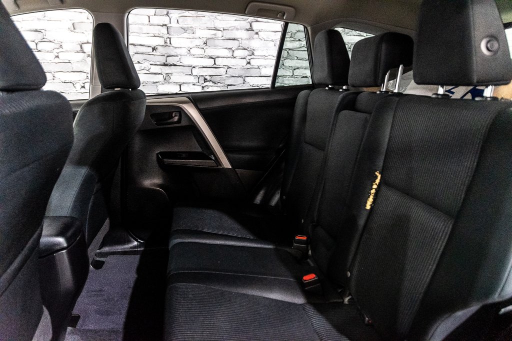 Toyota RAV4 LE AWD A/C SIEGES CHAUFFANTS CAMERA BLUETOOTH 2018 à Montréal, Québec - 25 - w1024h768px