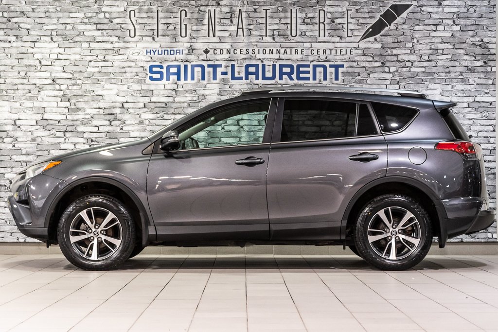 Toyota RAV4 LE AWD A/C SIEGES CHAUFFANTS CAMERA BLUETOOTH 2018 à Montréal, Québec - 10 - w1024h768px