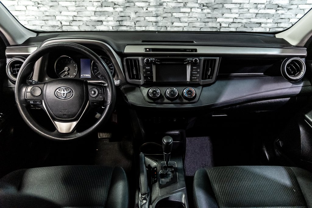 Toyota RAV4 LE AWD A/C SIEGES CHAUFFANTS CAMERA BLUETOOTH 2018 à Montréal, Québec - 7 - w1024h768px
