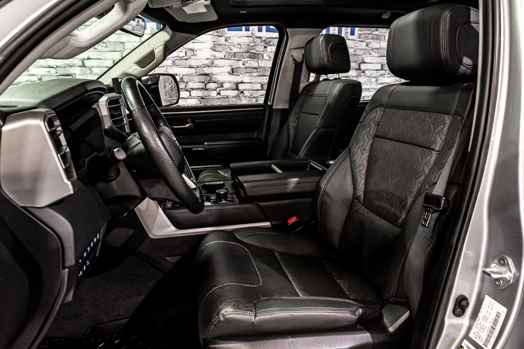 2024 Toyota Tundra Limited Hybrid 4x4 Toit Sieges Chauffants Camera in Montréal, Quebec - 21 - w1024h768px